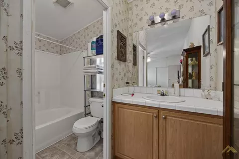 25014 Highway 33, Fellows, CA 93224 photo 17