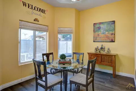 762 Pheasant Run Dr, Shafter, CA 93263 photo 9