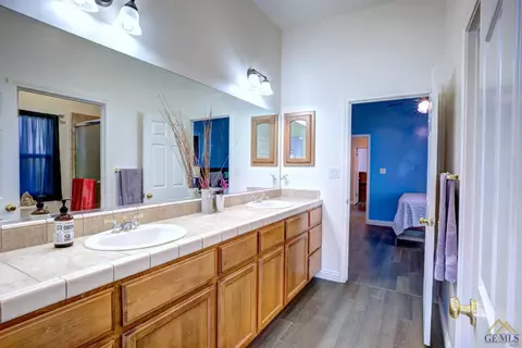 762 Pheasant Run Dr, Shafter, CA 93263 photo 16