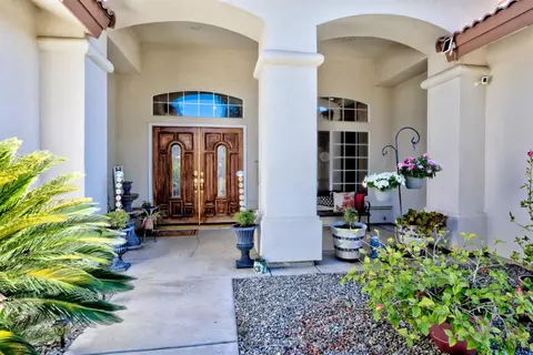 762 Pheasant Run Dr, Shafter, CA 93263 photo 1