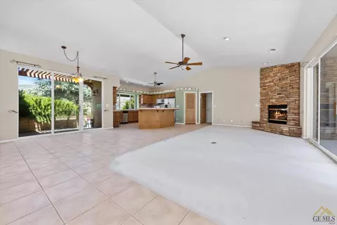 29900 Sunland Way, Tehachapi, CA 93561 photo 21