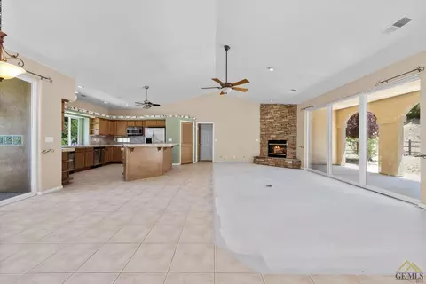 29900 Sunland Way, Tehachapi, CA 93561 photo 25