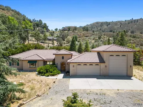29900 Sunland Way, Tehachapi, CA 93561 photo 4