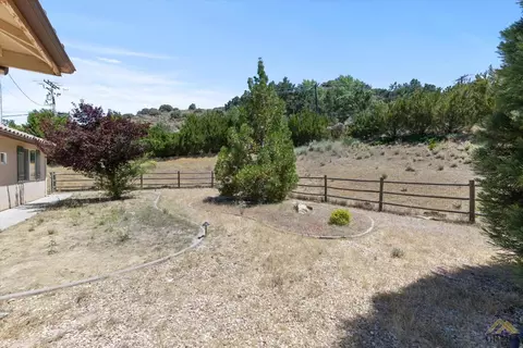 29900 Sunland Way, Tehachapi, CA 93561 photo 9