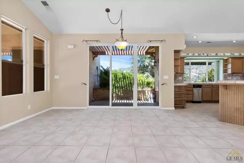 29900 Sunland Way, Tehachapi, CA 93561 photo 24