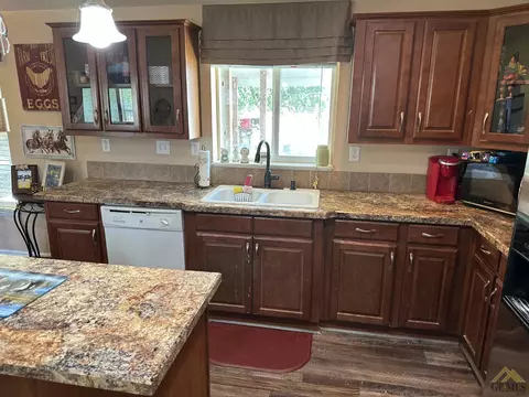 27550 Cypress St, Taft, CA 93268 photo 8