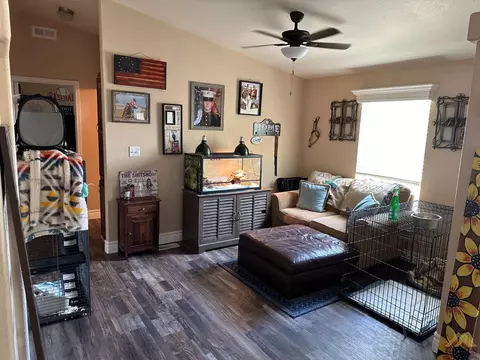 27550 Cypress St, Taft, CA 93268 photo 4