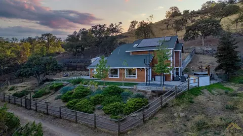 29521 Buckeye Ct, Tehachapi, CA 93561 photo 7