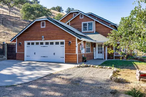 29521 Buckeye Ct, Tehachapi, CA 93561 photo 2