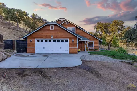 29521 Buckeye Ct, Tehachapi, CA 93561 photo 4