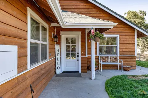 29521 Buckeye Ct, Tehachapi, CA 93561 photo 11