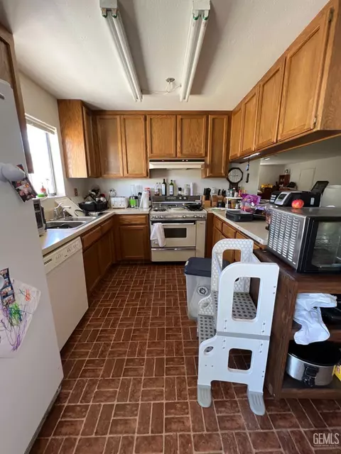30000 Caddy Ln, Tehachapi, CA 93561 photo 5