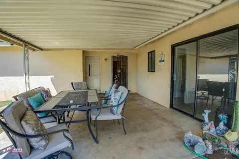 704 Iris St, Bakersfield, CA 93308 photo 10