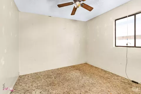 704 Iris St, Bakersfield, CA 93308 photo 22