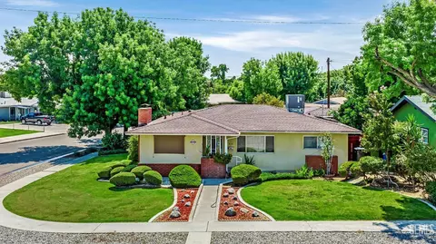 918 2nd St, Taft, CA 93268 photo 1