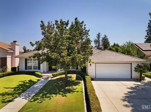 1512 Fieldspring Dr, Bakersfield, CA 93311 photo 2