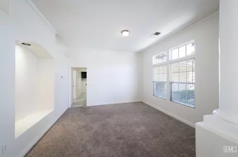 1512 Fieldspring Dr, Bakersfield, CA 93311 photo 8
