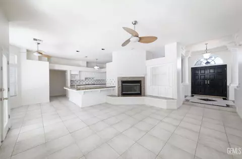 1512 Fieldspring Dr, Bakersfield, CA 93311 photo 11