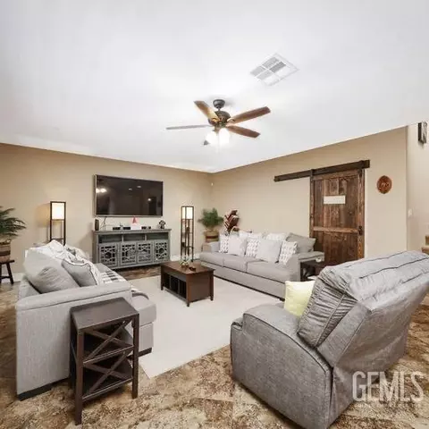 9510 Poseidon St, Bakersfield, CA 93306 photo 16