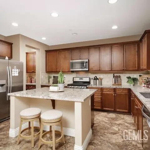 9510 Poseidon St, Bakersfield, CA 93306 photo 9