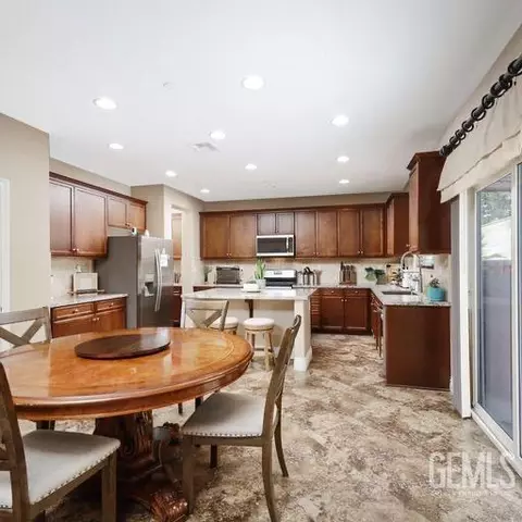 9510 Poseidon St, Bakersfield, CA 93306 photo 11