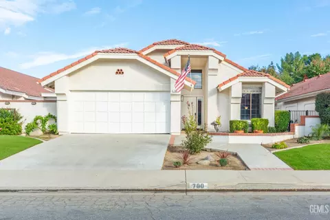 700 Southampton Blvd, Bakersfield, CA 93311