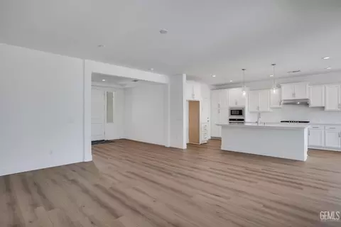 1909 Risborough Ct, Bakersfield, CA 93311 photo 12