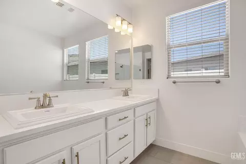 1909 Risborough Ct, Bakersfield, CA 93311 photo 35