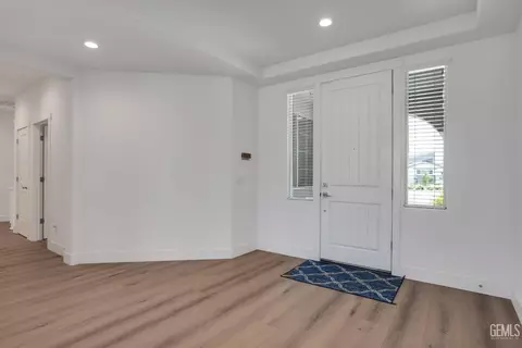 1909 Risborough Ct, Bakersfield, CA 93311 photo 8