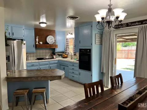 2115 9th St, Wasco, CA 93280 photo 6