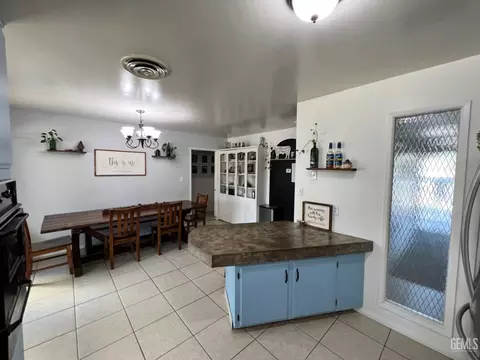 2115 9th St, Wasco, CA 93280 photo 8