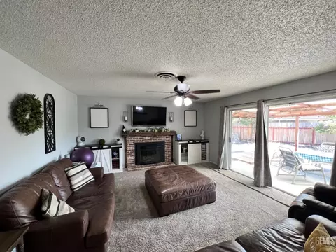 2115 9th St, Wasco, CA 93280 photo 3