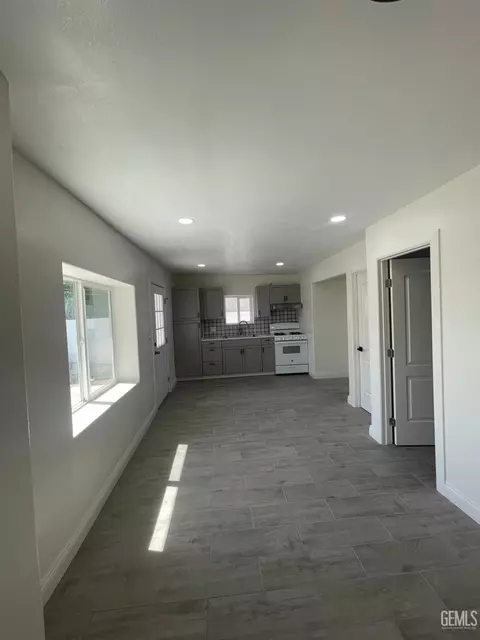 309 E 11th St, Bakersfield, CA 93307 photo 10