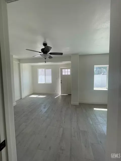 309 E 11th St, Bakersfield, CA 93307 photo 9
