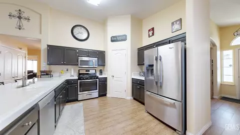 9507 Lanneau Ct, Bakersfield, CA 93311 photo 12