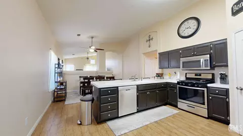 9507 Lanneau Ct, Bakersfield, CA 93311 photo 11
