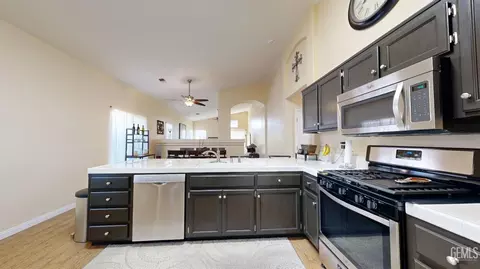 9507 Lanneau Ct, Bakersfield, CA 93311 photo 13