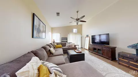 9507 Lanneau Ct, Bakersfield, CA 93311 photo 17