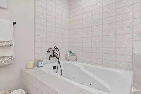 6004 Rexroth Ave, Bakersfield, CA 93306 photo 38