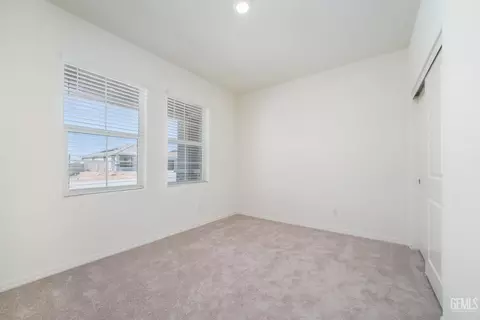 7821 Raspberry Ave, Bakersfield, CA 93313 photo 4