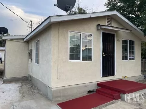 215 Oak St, Taft, CA 93268 photo 2