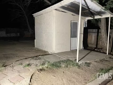 215 Oak St, Taft, CA 93268 photo 13