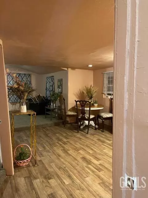 215 Oak St, Taft, CA 93268 photo 9