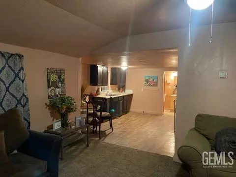 215 Oak St, Taft, CA 93268 photo 11