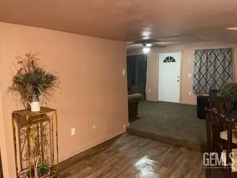 215 Oak St, Taft, CA 93268 photo 4
