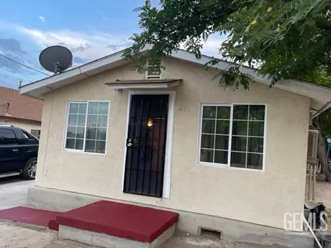 215 Oak St, Taft, CA 93268 photo 1