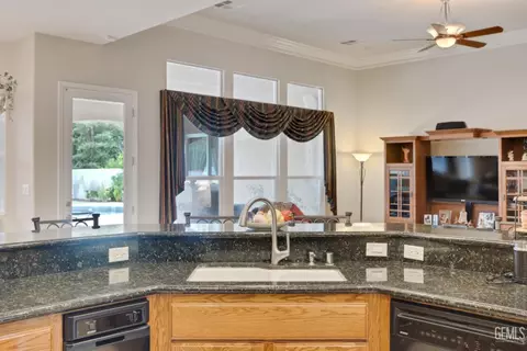 12408 Trinity River Dr, Bakersfield, CA 93312 photo 34