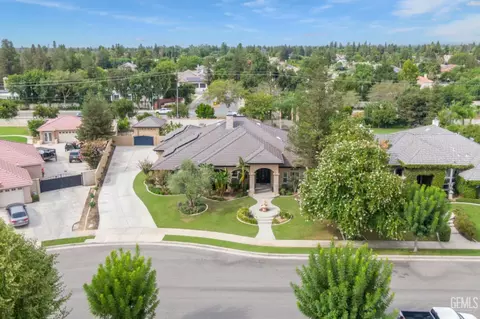 12408 Trinity River Dr, Bakersfield, CA 93312 photo 12