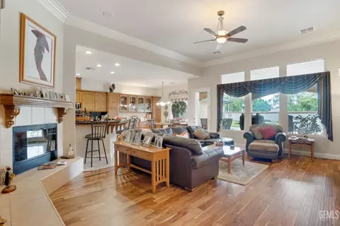 12408 Trinity River Dr, Bakersfield, CA 93312 photo 20