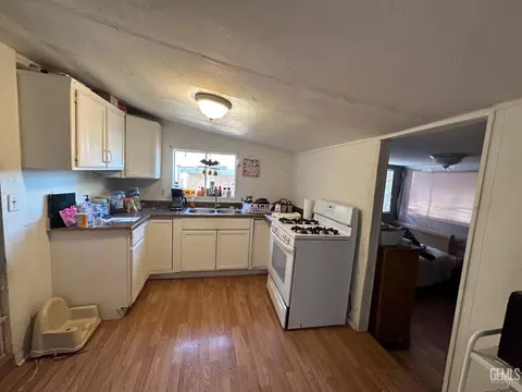 314 Tyler St, Taft, CA 93268 photo 7